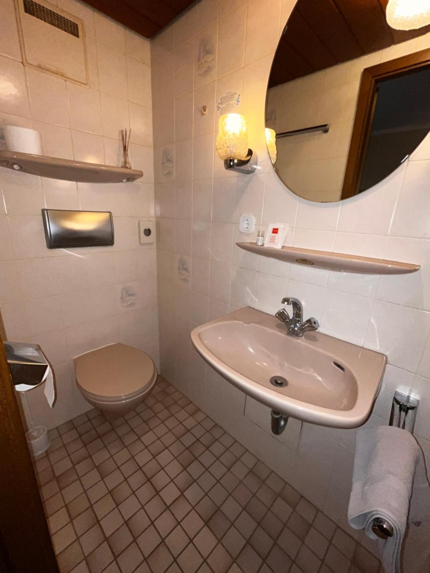 Hotel Zur Post Limburg Bad Camberg Hunfelden Exterior photo