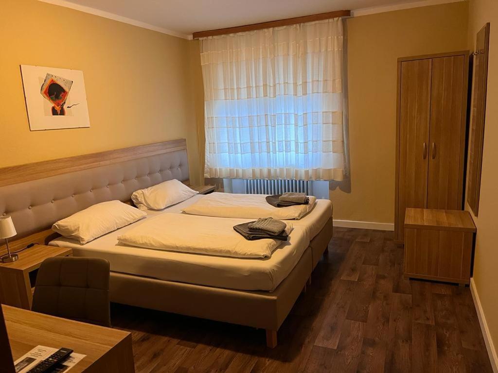 Hotel Zur Post Limburg Bad Camberg Hunfelden Exterior photo